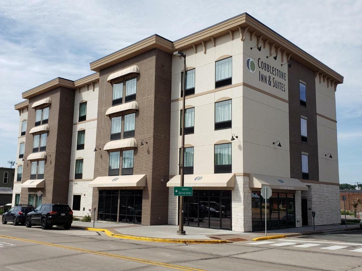 Cobblestone Inn & Suites - Menomonie/Uw-Stout Exterior photo